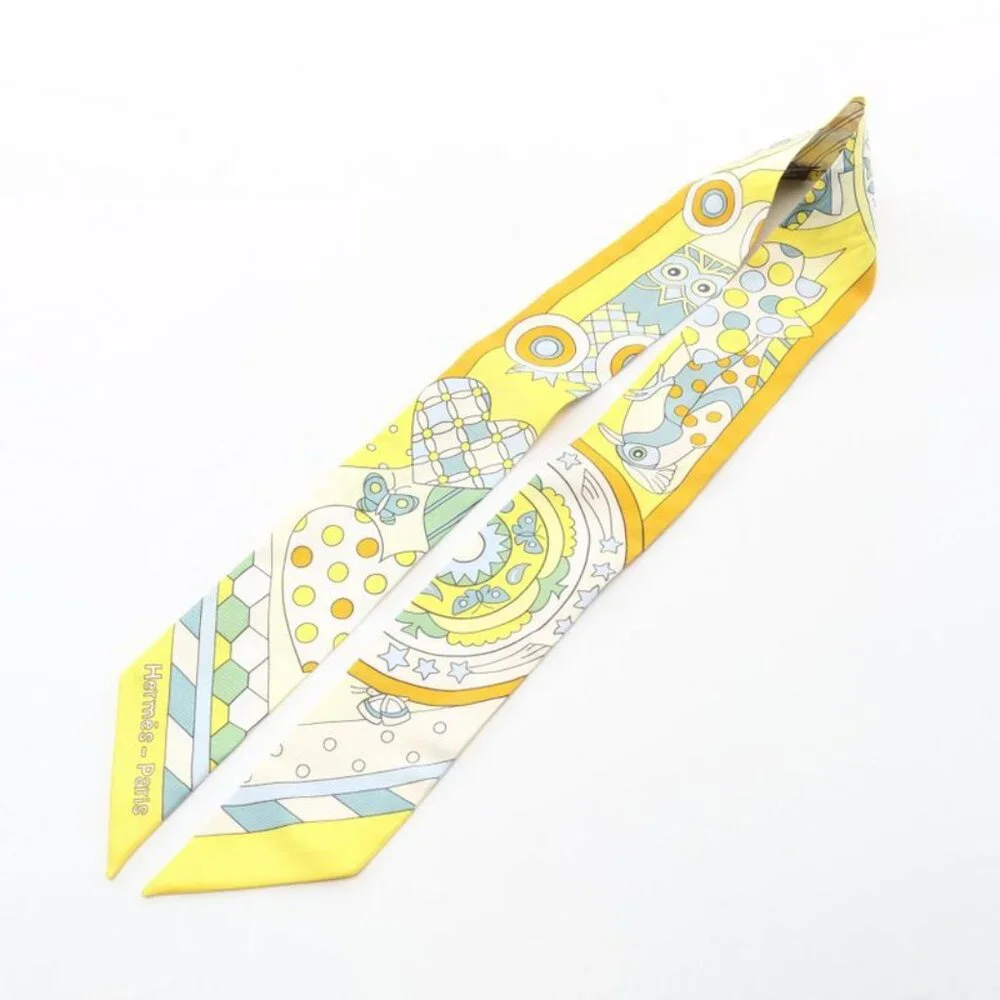 ★SOLD★ Hermes Scarf Twill les Murmures de la Foret Yellow Silk Yellow Multicolor - Picture 2 of 7